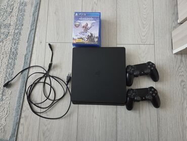 asus портативная консоль: В комплекте 2 геймпада и 4 игры Minecraft Spiderman Horizon zero