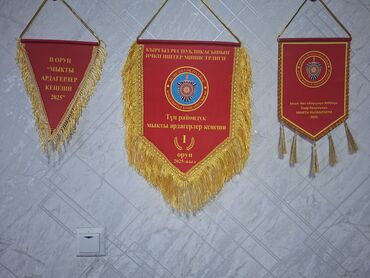 Изготовление рекламных конструкций: Изготовление флажков и вымпелов с вашим логотипом - Настольные флажки — 18