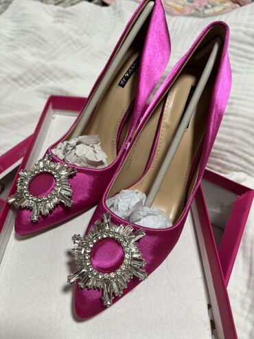 женское обувь: Туфли 38, цвет - Розовый