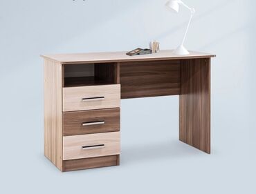Другие мебельные гарнитуры: Продаю письменный стол, состояние отличная,производство Россия