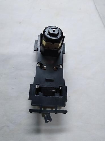 range rover igracka: Mehano lokomotiva manevarka razmera HO, nekompletna,ispravan motor — 2