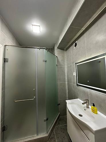 Посуточная аренда квартир: 2 комнаты, Душевая кабина, Постельное белье, Кондиционер — 11