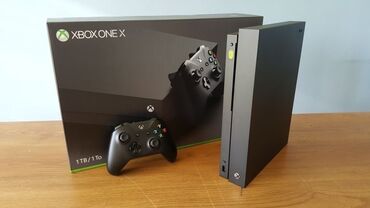 Техника и электроника: Sekilde gorduyunuz 2 eded controller orginal batareyka ile(zaryatka