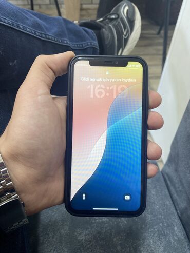 Apple iPhone: IPhone 11 Pro, 256 GB, White Titanium