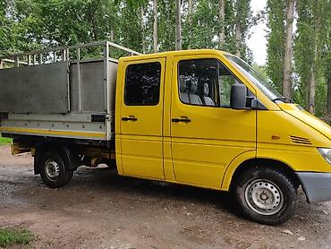 авто фрион: Mercedes-Benz Sprinter CDI — жёлтый фургон/микроавтобус. Особенности — 2