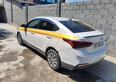 Транспорт: Hyundai Accent: 2017 г., 1.6 л, Автомат, Бензин — 4