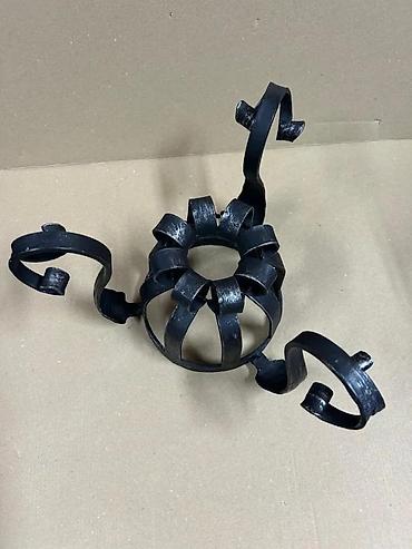 Žardinjere: Kovane gvozdene postolje/korpa za cveće - Materijal: kovan gvožđe — 12