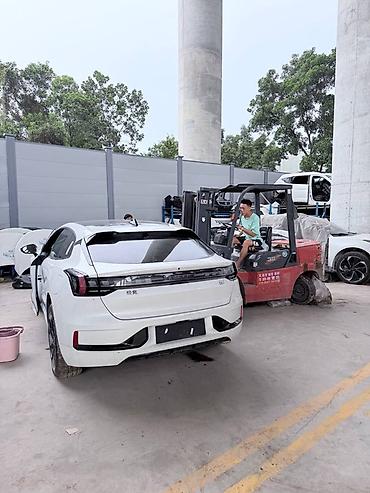 tesla запчасти: Автозапчасти для седана Zeekr (лифтбек/электромобиль на фото) — 3