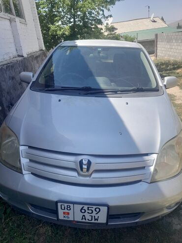 авто исфана: Toyota Isis: 2003 г., 1.3 л, Автоматические, Бензин, Седан
