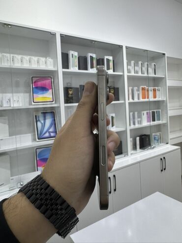 Apple iPhone: IPhone 16 Pro, 256 GB, Natural Titanium, Face ID — 9