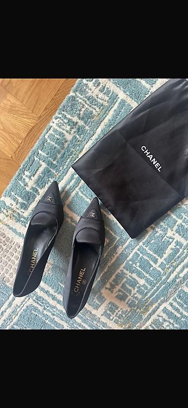 stradivarius snizenje: Chanel ženske cipele – klasične crne salonke sa špicastim vrhom. - — 1