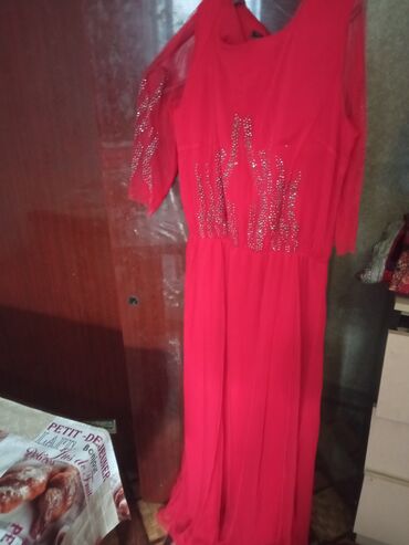 длинное серое платье: Вечернее платье, Длинная модель, С рукавами, Стразы, 5XL (EU 50)