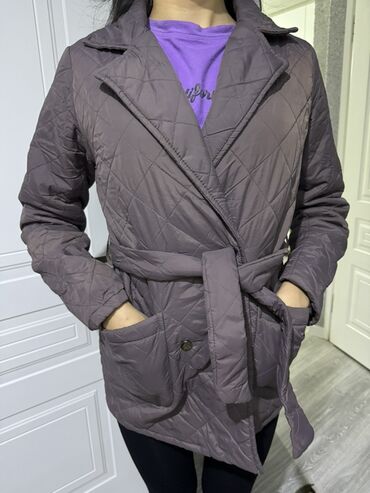 Пуховики и зимние куртки: Пуховик, По колено, С капюшоном, Стеганый, S, M, Все размеры — 3