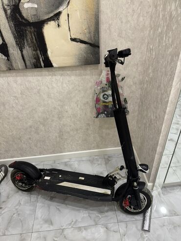 Velosipedlər: İşlənmiş Elektrik samokat 12", 501 - 750 Vt, 36 - 45 km/s, Ünvandan götürmə