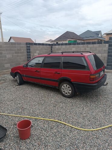 Volkswagen: Volkswagen Passat Variant: 1989 г., 1.8 л, Механика, Бензин, Универсал