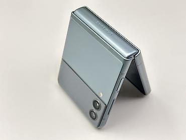 Уюлдук телефондор жана аксессуарлар: Samsung Galaxy Z Flip 3, Колдонулган, 256 ГБ, түсү - Көк, 2 SIM, eSIM — 3
