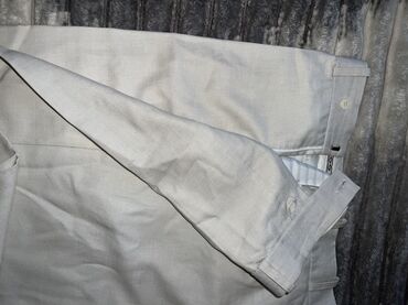 Ətəklər: Qara ətək dəsti - 2 ədəd ətək: biri klassik düz kəsimli qara ətək — 8