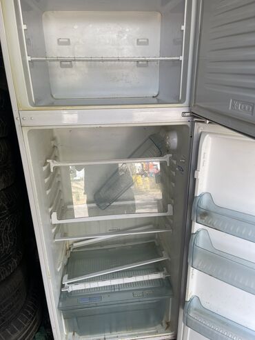 рукавная швейная машинка: Холодильник Beko, Б/у, Двухкамерный