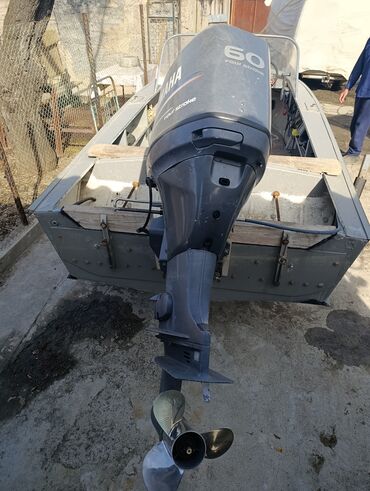 Водный транспорт: Продается лодка: прогресс 4м, на рулевом управлении, в отличном — 6