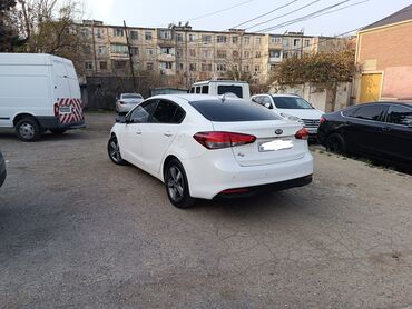 Kia: Kia K3: 1.6 l | 2017 il Sedan — 7