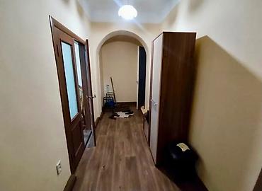red centr: 2 комнаты, 58 м², Госрегистр Сталинка, 1 этаж, Косметический ремонт — 8