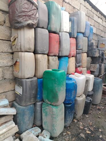 Baklar və çənlər: Plastik kanistrlər – müxtəlif həcm və rənglərdə - Material: qalın — 9