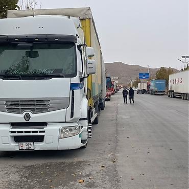 тягачи скания: Тягач, Renault, Шторный — 1
