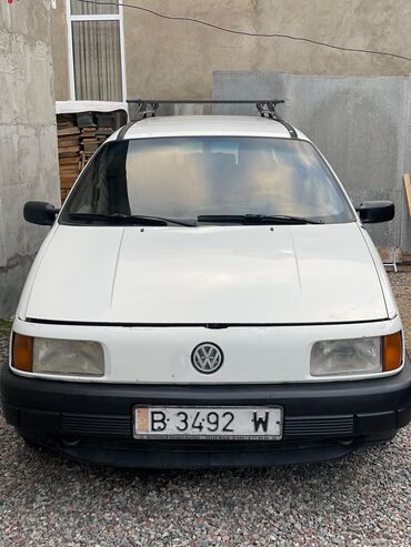 счетную машинку: Volkswagen Passat: 1989 г., 1.8 л, Механика, Бензин, Универсал