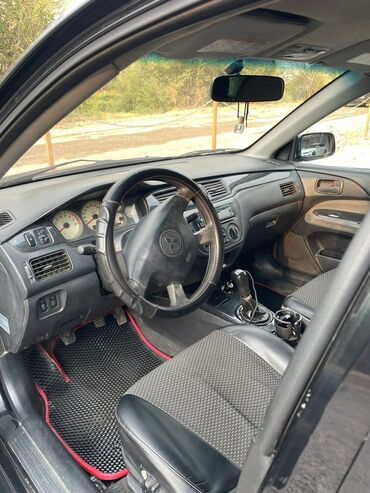 Mitsubishi: Mitsubishi Lancer: 2005 г., 1.6 л, Механика, Бензин, Седан — 5