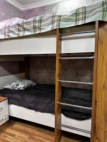 деревянные двухъярусные кровати: Rum2 mertebe yataq 200₼ satilir .Ela veziyyetdedi .Unvan Bileceri