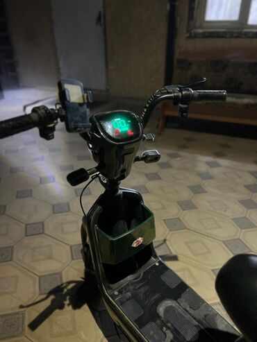 машины электро: Срочно нужны деньги продам за 15к срочно ест 1 минус нету задний