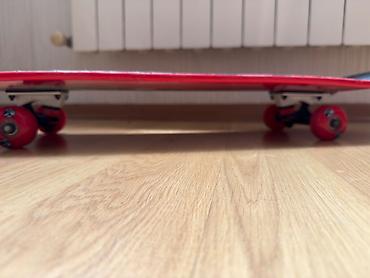 penny board: 1 dəfə sürülüb skateden başı çıxan təkərinə baxanda başa düşər — 1