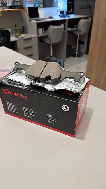 brembo gold: Комплект тормозных колодок Универсальный Новый, Оригинал — 2