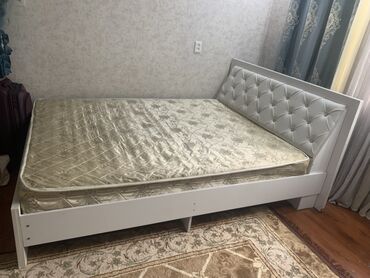 смотреть картины: Кровать с мягким изголовьем и матрасом – идеальное решение для