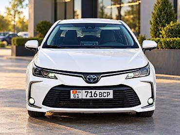 Toyota: Toyota Corolla: 2021 г., 1.8 л, Автомат, Гибрид, Седан — 1
