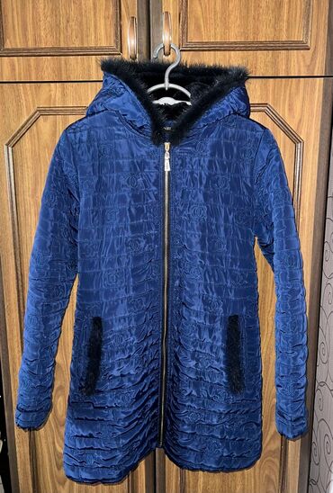кожа куртка: Женская куртка M (EU 38), цвет - Синий