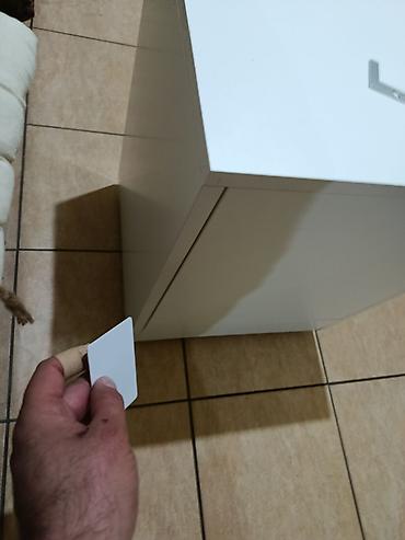 Komode: -Nocni ormaric sa skrivenim pregradama se moze izraditi od materijala — 8