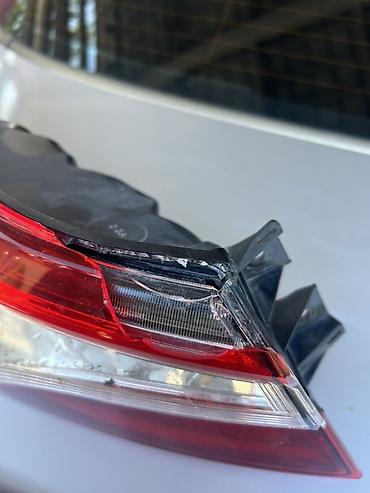 70: Задний левый фонарь оригинал для Toyota Camry 70. Имеется трещина, на — 1