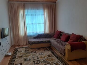 kiraye evler qubada ayliq: 100 kv. m, 3 otaqlı
