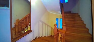 Həyət evləri və villaların satışı: Ev monolit betonla, qaya üzərində tikilib, dəniz mənzərəlidir. 1-ci — 13