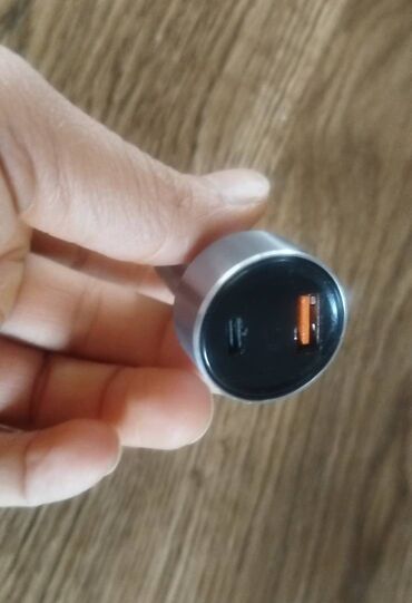 Digər avtoelektronika: Maşın üçün usb zaryadka 3 manat. Ünvan Razin Aygün Mall