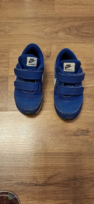 Lixiang: Nike MD Runner 2 uşaq idman ayaqqabısı - Rəng: göy, ağ Nike loqosu
