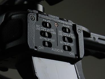 canon eos 700d: Canon EOS C100 + Sigma 18-35 1.8 ART.   Внешне состояние хорошее — 6