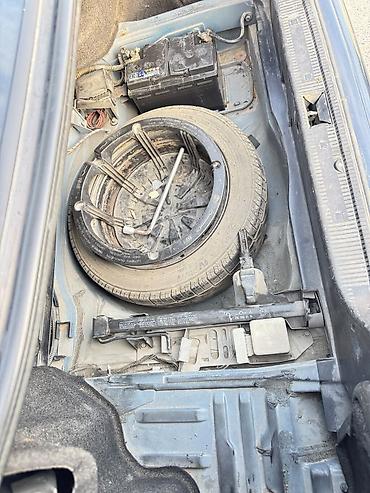 10000 mercedes: Mercedes-Benz 220: 2.2 l | 1999 il Sedan — 9