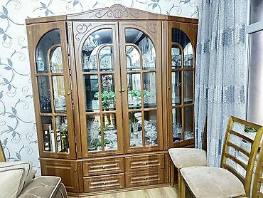 kunc dolablar: Klassik üslublu vitrinli bufet - Material: ağac teksturalı korpus — 1