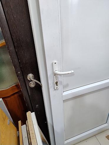 tolet: Tualet üçün İşlənmiş Plastik qapı 70x200 sm Naliçnik ilə, Ünvandan götürmə — 3