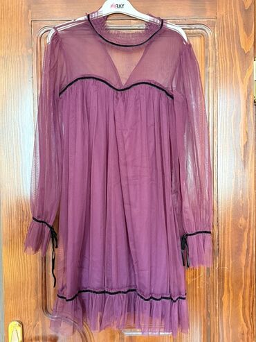 Ziyafət donu, Mini, XL (EU 42)