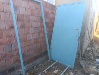 Döşəmə: Metall qapı və qutu (çərçivə) komplekti - Material: qalın metal lalafo.az -da Döşəmə: Metall qapı və qutu (çərçivə) komplekti - Material: qalın metal