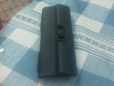 Auto delovi: Vrata kasete table Lada 1.7 Niva. Polovno, očuvano kao novo. Skinuto — 5