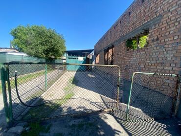 Продажа домов: Дом, 80 м², 6 комнат, Требуется ремонт — 2